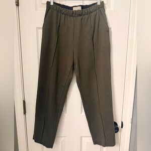 Evereve olive green stretchy pants Sz L